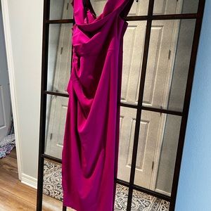 New w Tags: Beautiful fuchsia evening dress **Size 16**